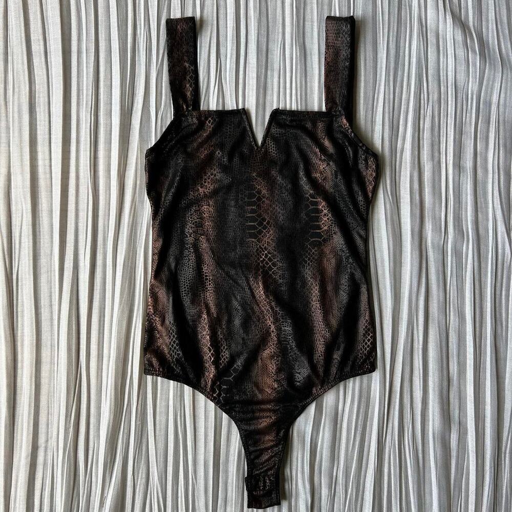 Snake print bodysuit in black